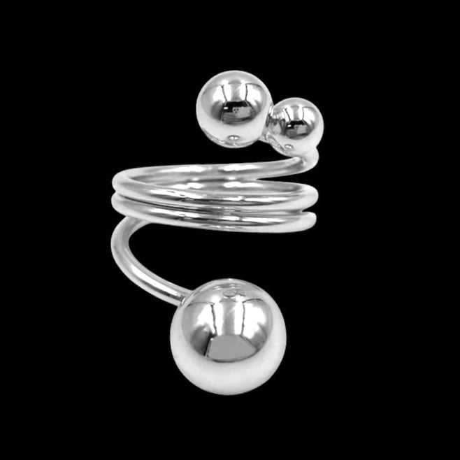 Twisted Sphere Ring