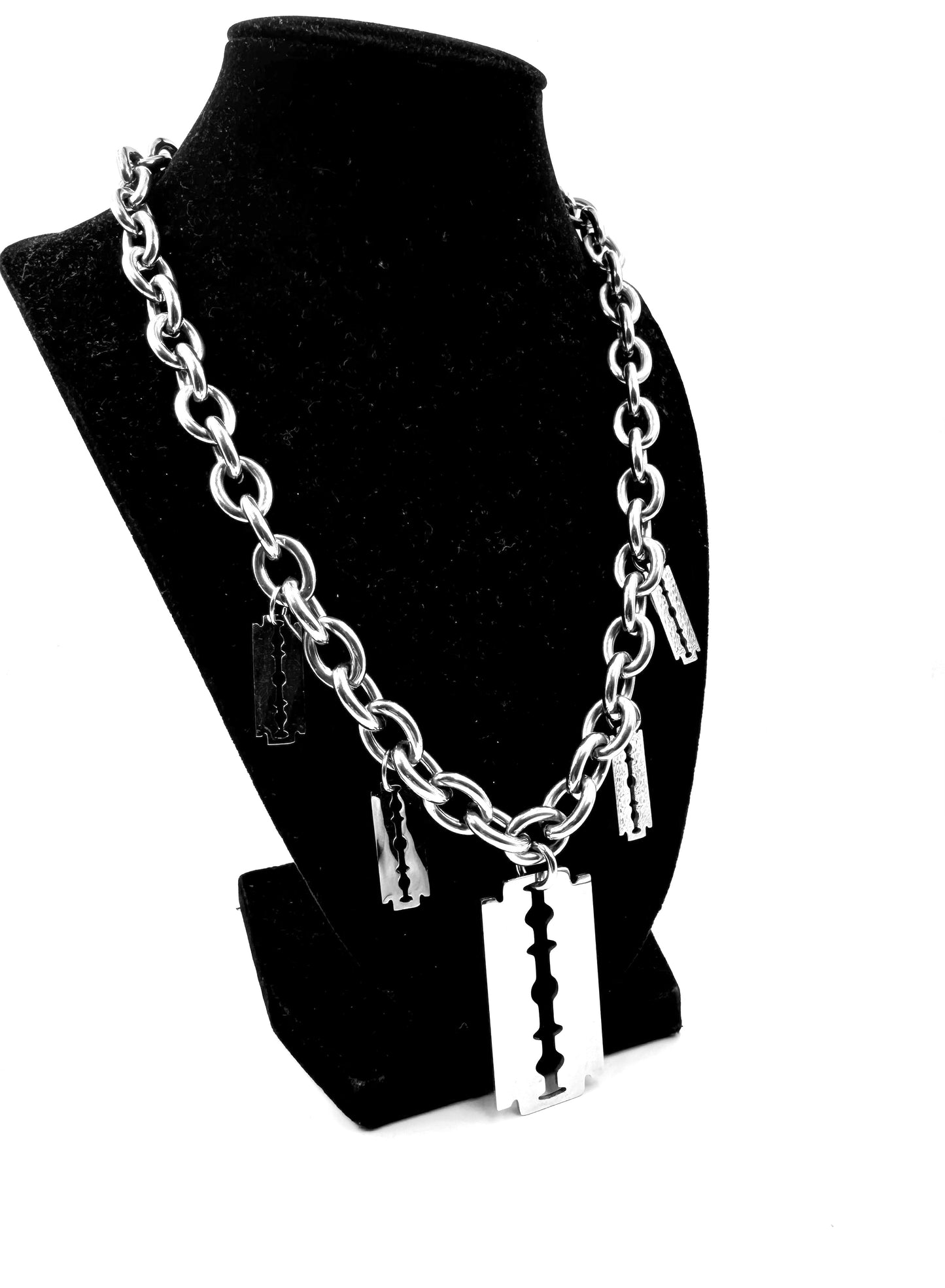 Luxe Razor Chain