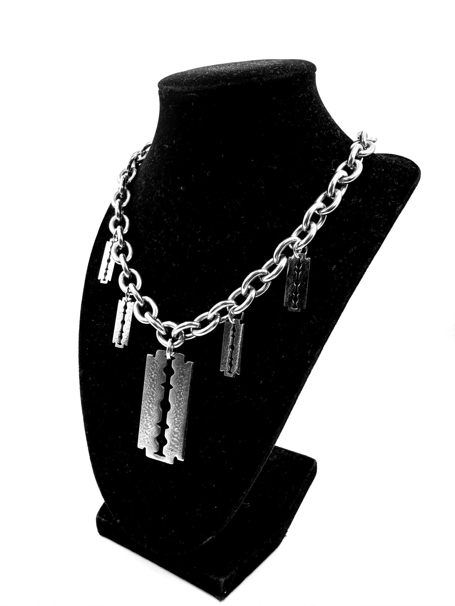 Luxe Razor Chain