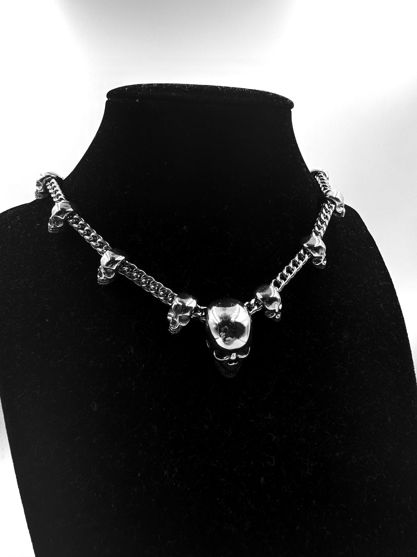 Loaded Skull Chain