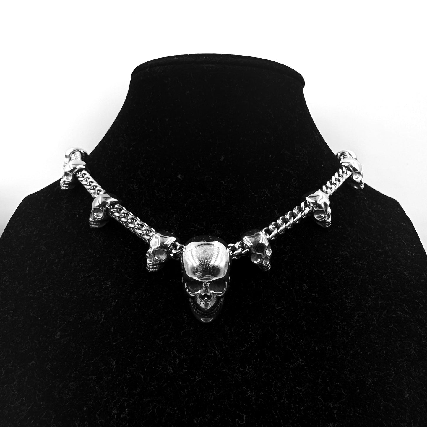 Loaded Skull Chain